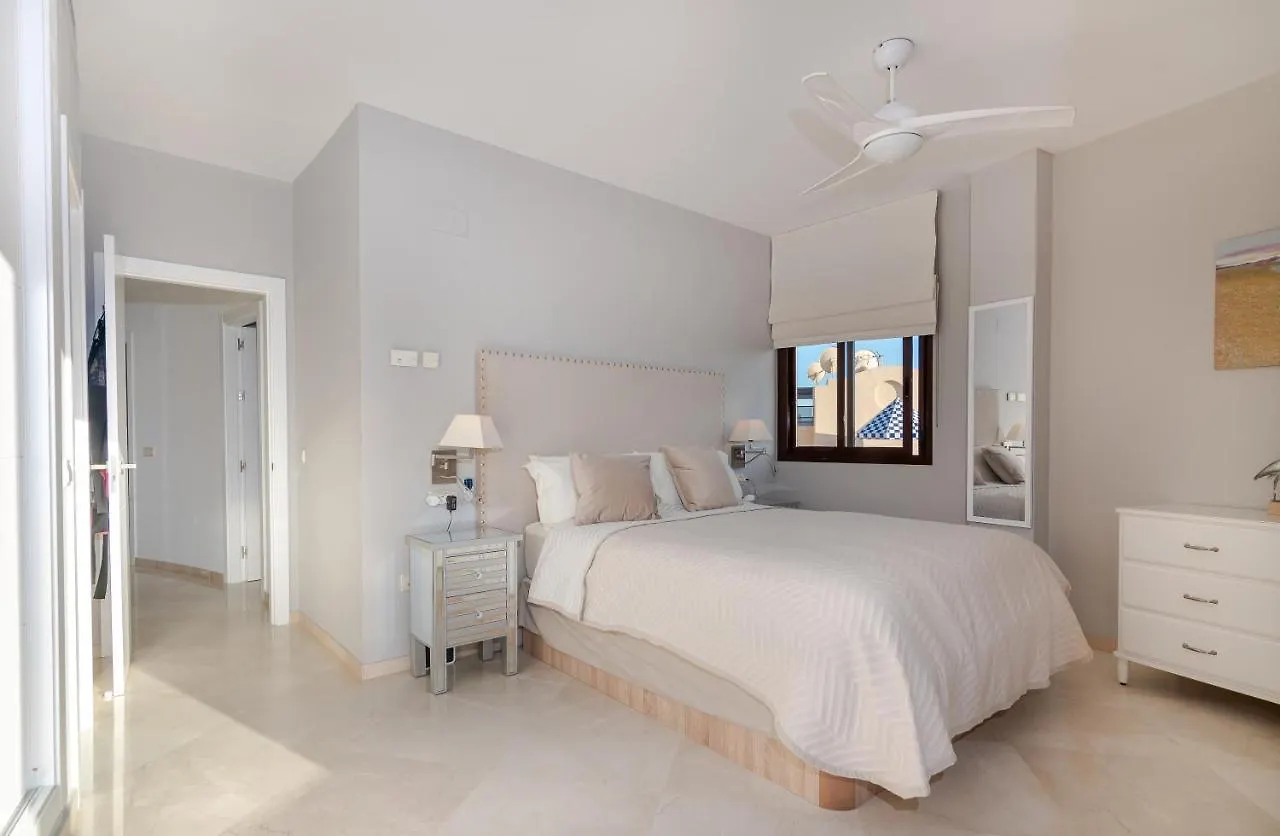 Bellavista Marbella - Stunning Beachside Luxury Penthouse Apartment Estepona Španělsko