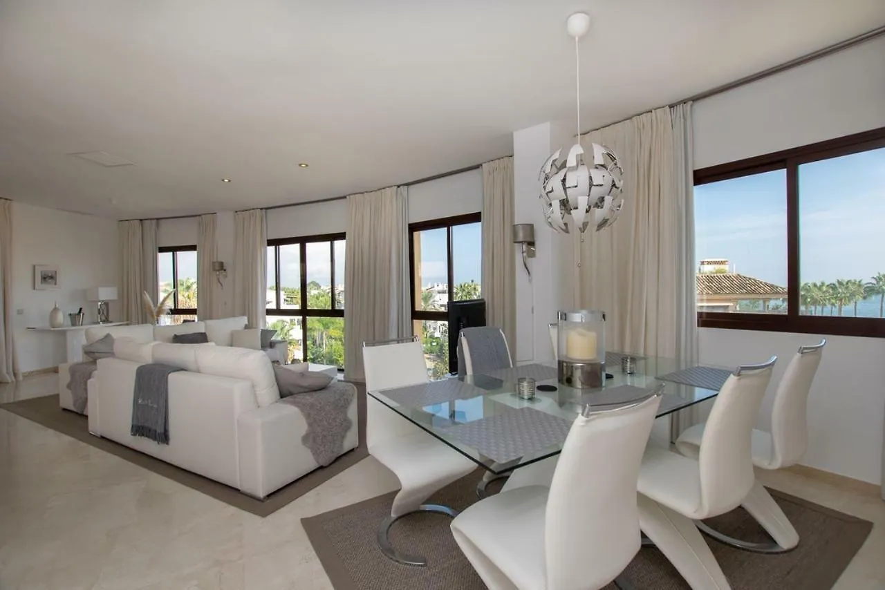Bellavista Marbella - Stunning Beachside Luxury Penthouse Apartment Estepona Španělsko