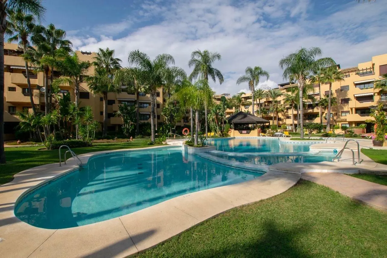 Bellavista Marbella - Stunning Beachside Luxury Penthouse Apartment Estepona 0*,